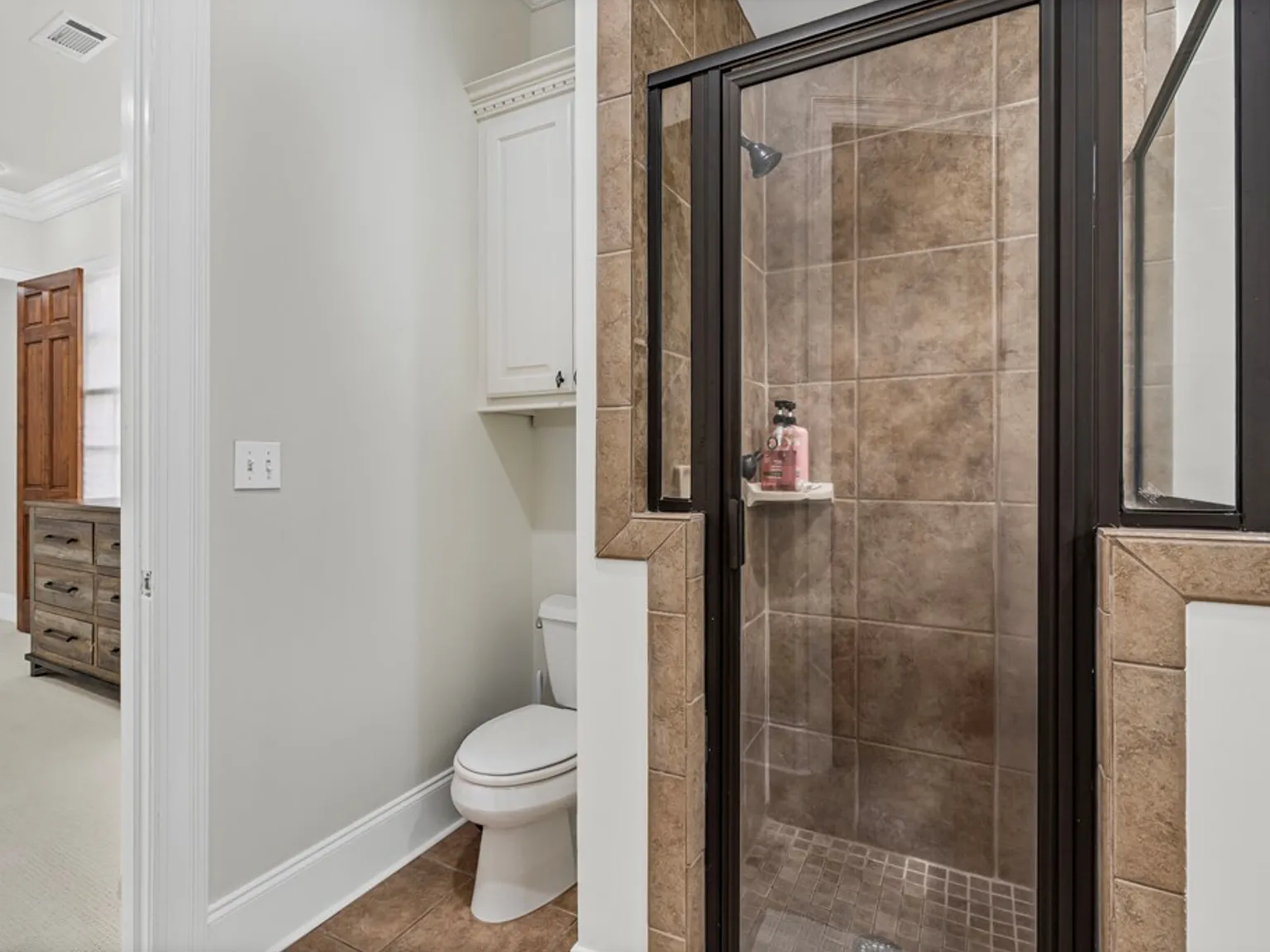 3 bed, 3.5 bath, 2285 sqft, $2,900 — Photo 3