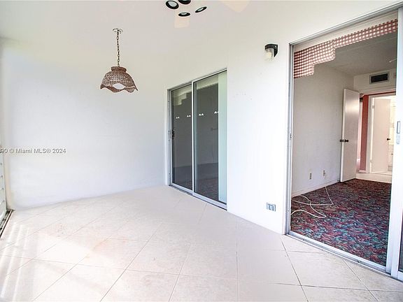 3rd image of 3048 Ventnor Cres #3048