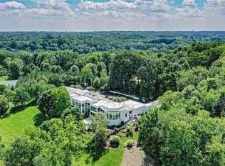 970 Top Of The Hill Rd, Akron, OH 44333