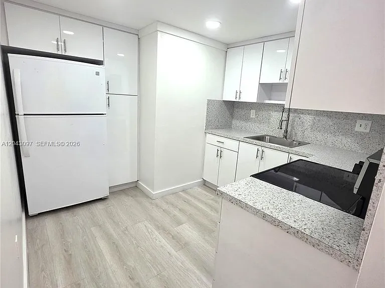 3582 NE 171st St #307 — Photo 5