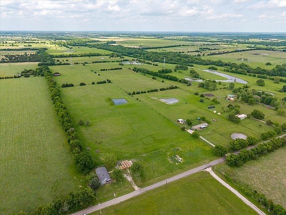 5th image of 728 County Road 1001