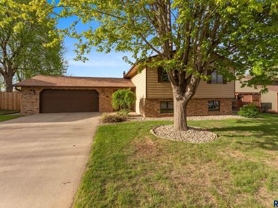 6200 W Oscar Howe Cir, Sioux Falls, SD, 57106