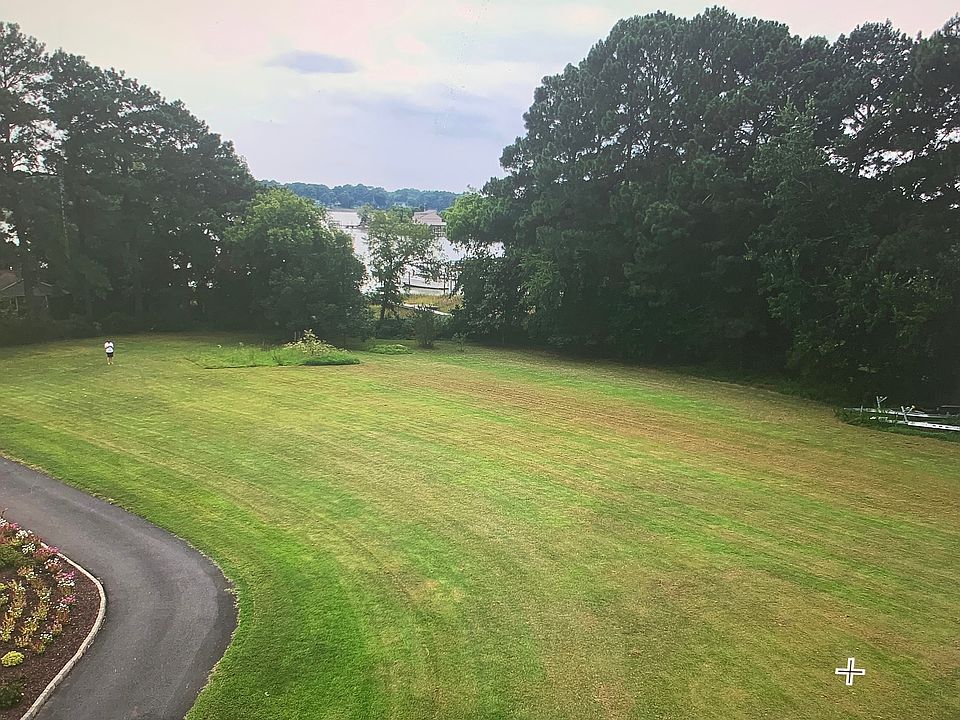 2nd image of 3071 Falmouth Dr