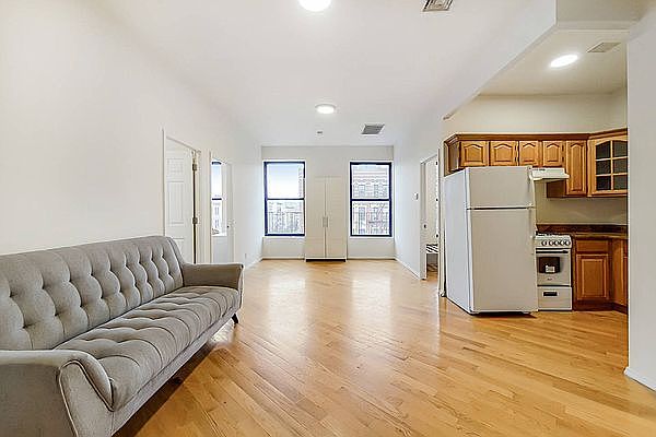 1st image of 302 Pleasant Ave #7