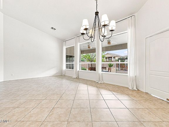 4th image of 4506 E OLIVE Avenue
