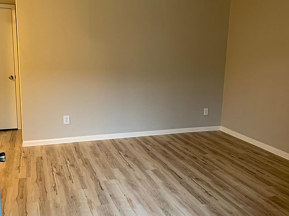 4th image of 4715 Harmon Ave APT 207