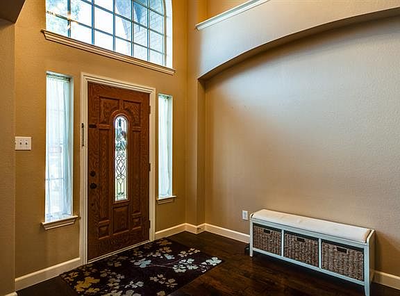 4th image of 3502 Nandina Dr
