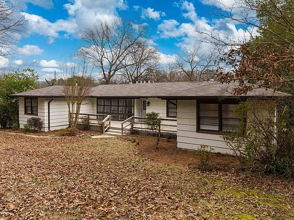 3rd image of 115 Hillside Rd