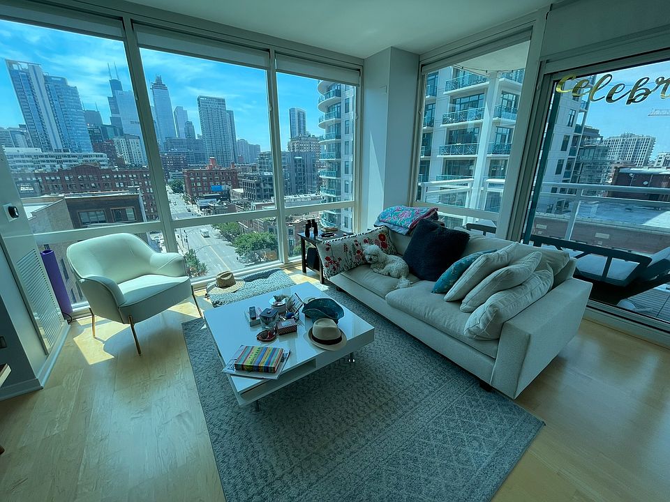 1st image of 757 N Orleans St #1011