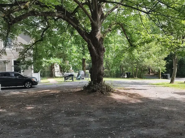 64 Washington Ave #B, Monroe Township, NJ 08831