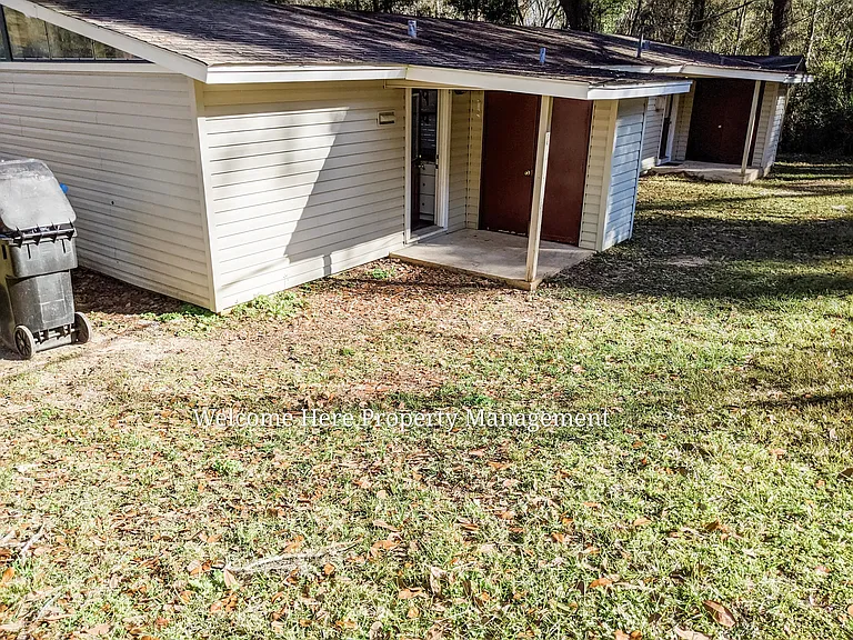 1565 Coombs Dr #1 — Photo 32