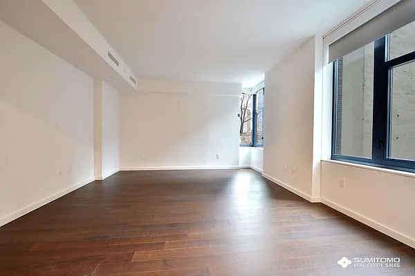 Rented by Sumitomo Real Estate Sales | media 6