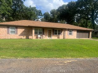 205 Angelina Dr, Chandler, TX 75758