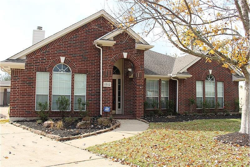 1st image of 1502 Knotty Pine Cir S