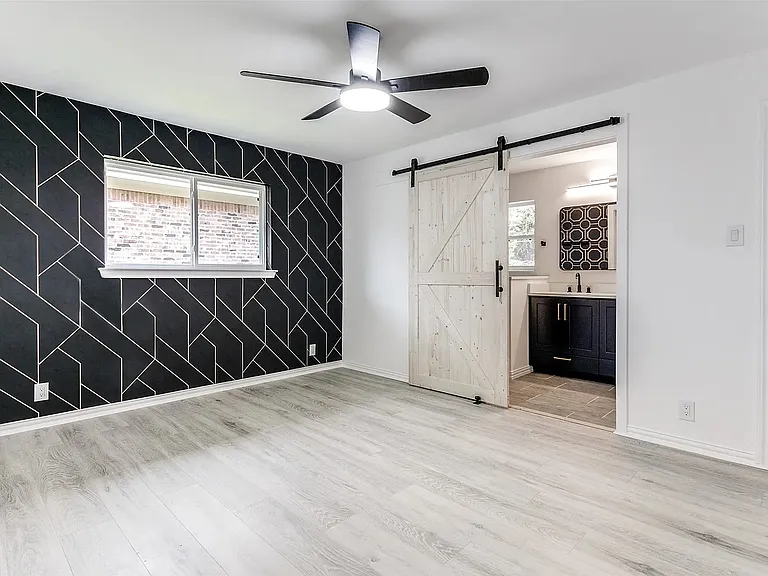 1580 College Pkwy — Photo 17