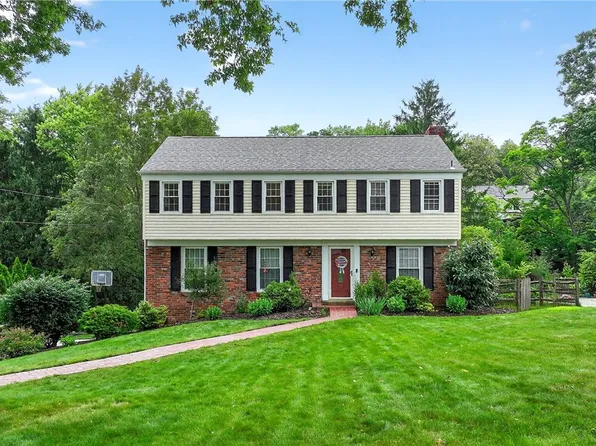 130 Kent Dr, Pittsburgh, PA 15241