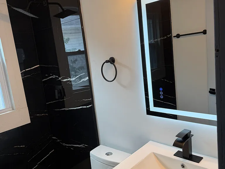 302 Cory Ave #1 — Photo 1