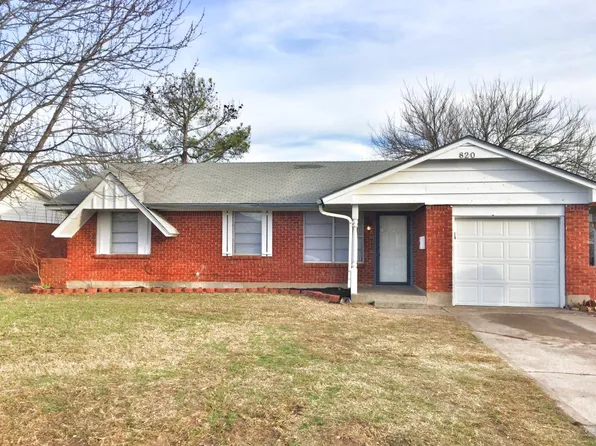 820 Butler St, Moore, OK 73160