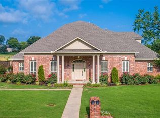855 Scherman Oaks Cir, Conway, AR 72034
