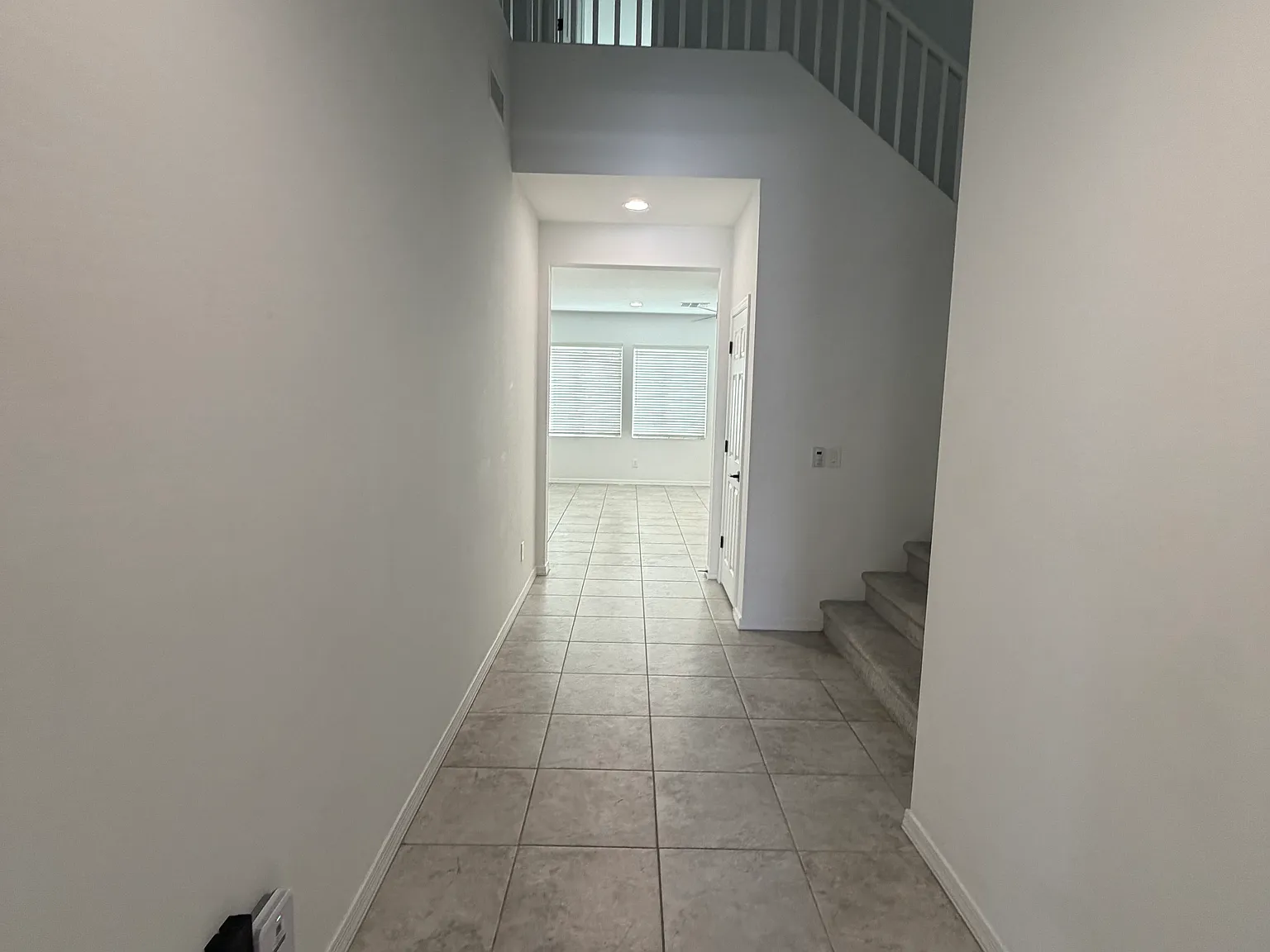 4 bed, 2568 sqft, $2,595 — Photo 3