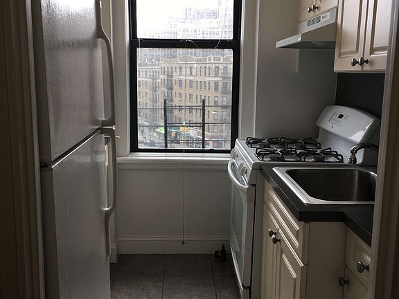 5th image of 615 W 172nd St APT 5C