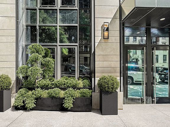 3rd image of 249 E 50th St #Townhouse