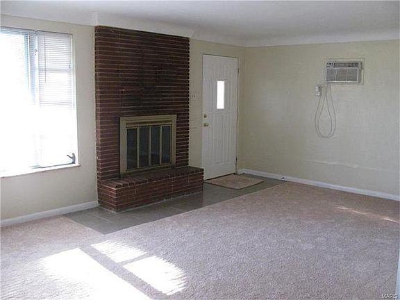 2nd image of 9105 Goodale Ave