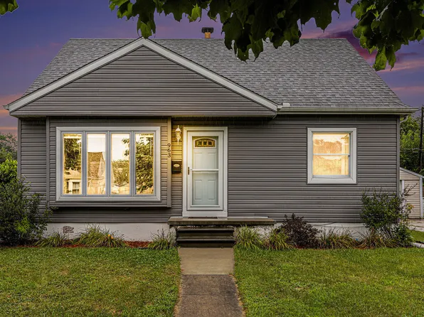963 Winston Dr, Monroe, MI 48161