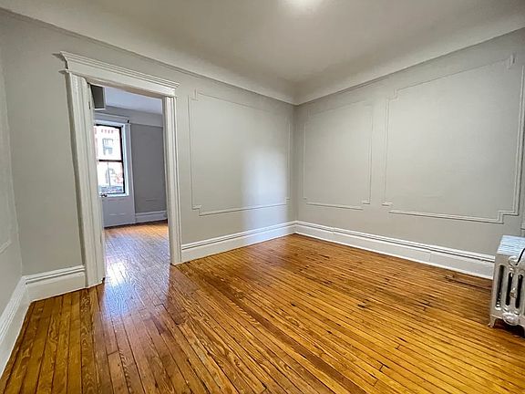 3rd image of 111 15th St APT 1