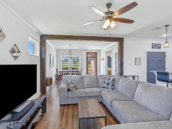 3rd image of 152 Opelousas Blvd