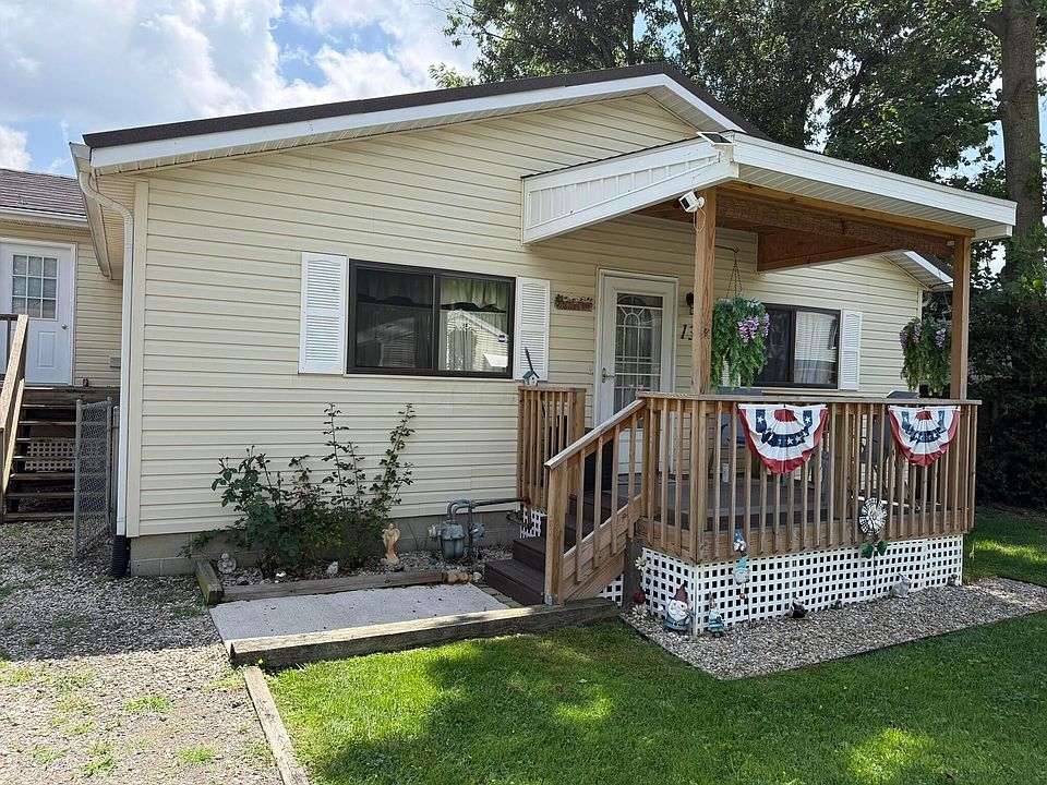 1st image of 130 Elliott Ave