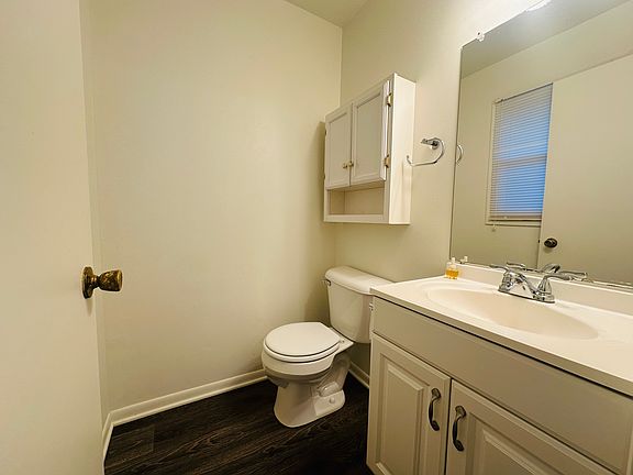 1/2 bath