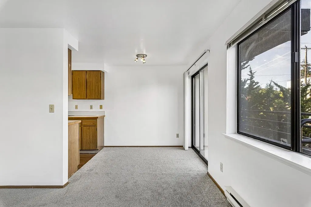 5454 Fauntleroy Way SW - 2 bedrooms — Photo 3
