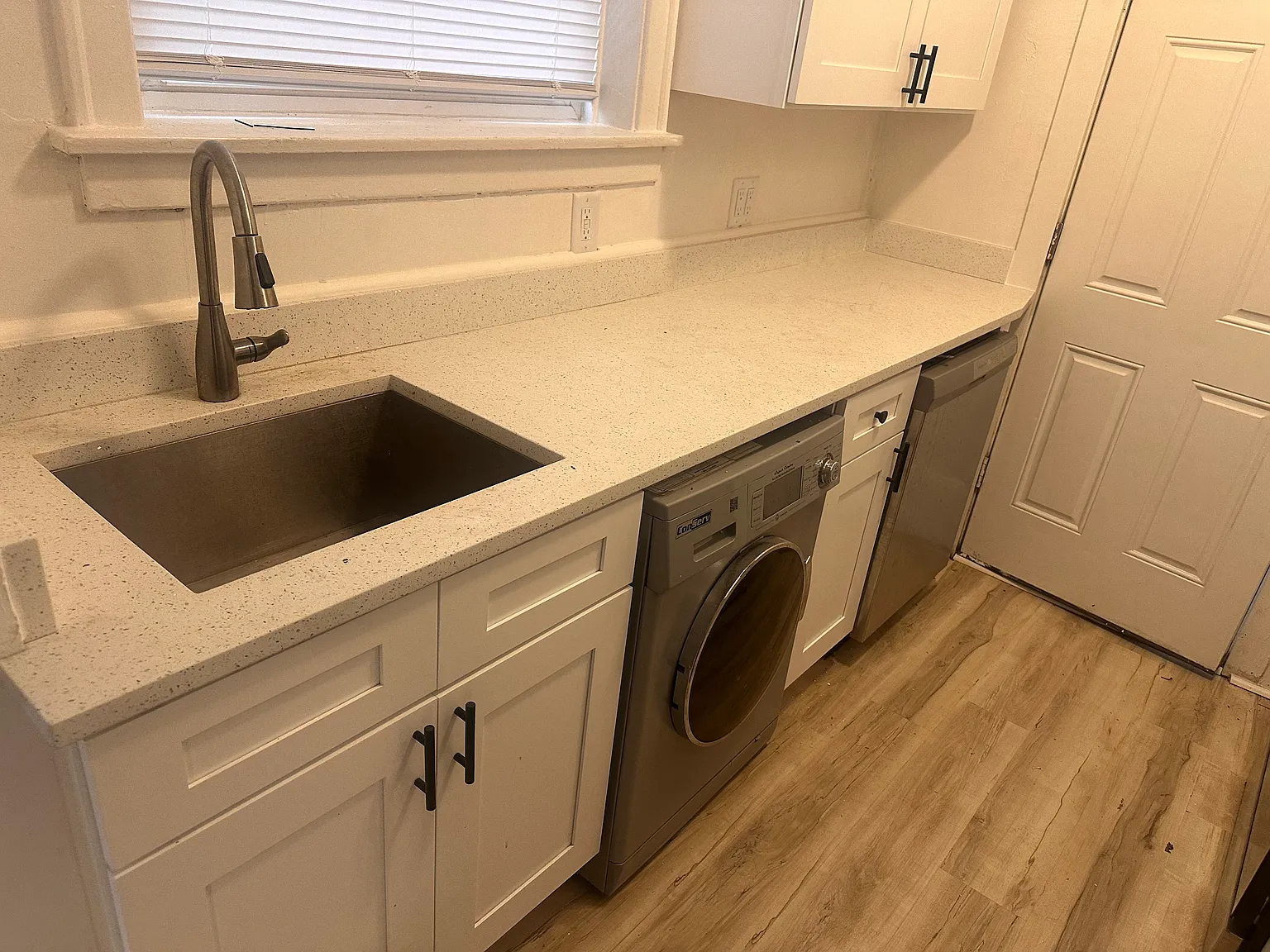 1 bed, 725 sqft, $1,550 — Photo 4