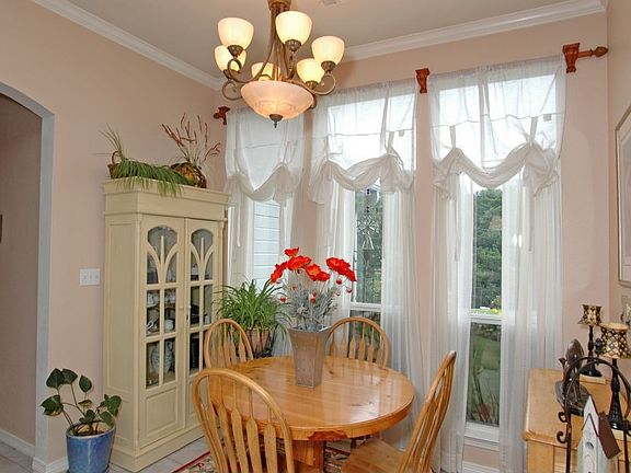 Breakfast room