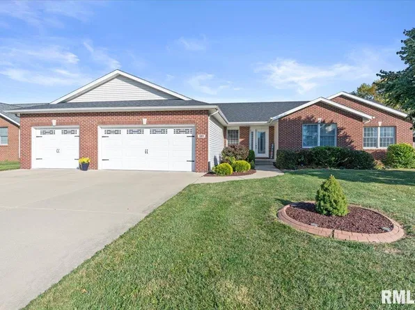 520 Pleasant Ct, Chatham, IL 62629