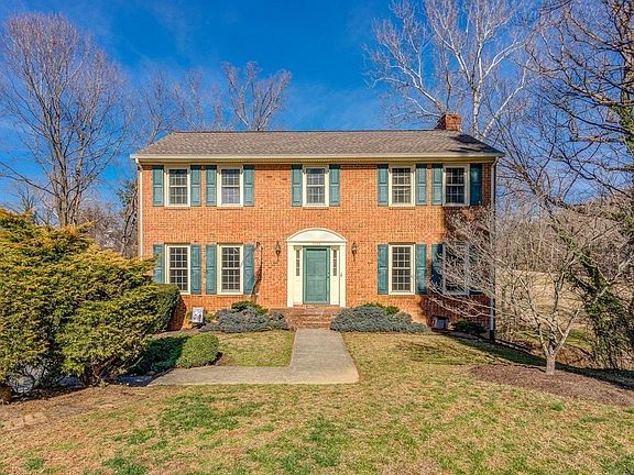 2nd image of 3022 Northview Dr SW