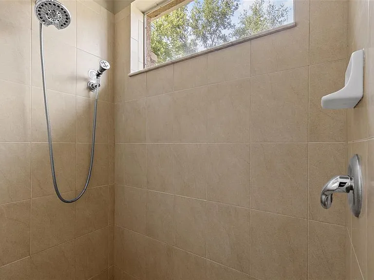 13655 Artesa Bell Dr — Photo 44