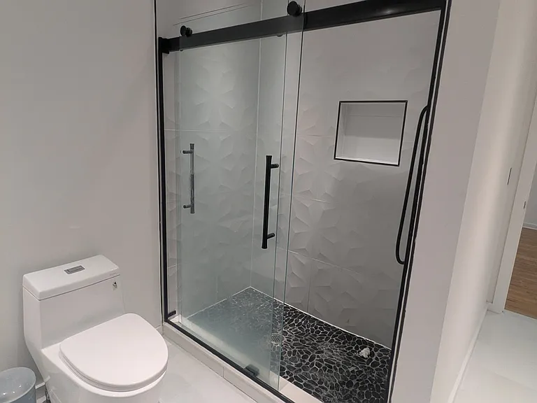 200 Burnett Ave #3 — Photo 6