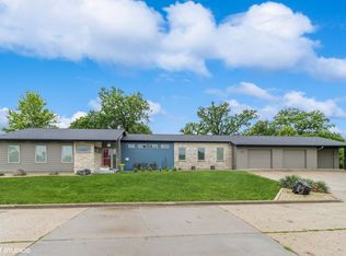 2100 Olive Ave, Des Moines, IA 50312