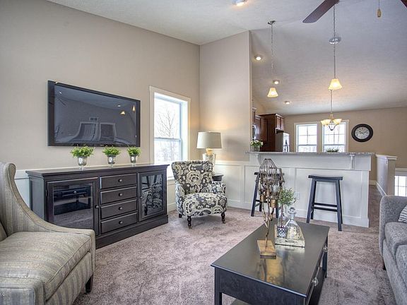 5th image of 628 N Cygnet Lake Dr
