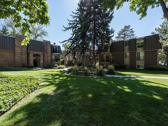 5th image of 4870 S Highland Cir APT 5