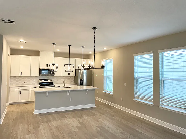 14074 Frasier St — Photo 3