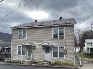 82 Clover Ln, Circleville, WV 26804