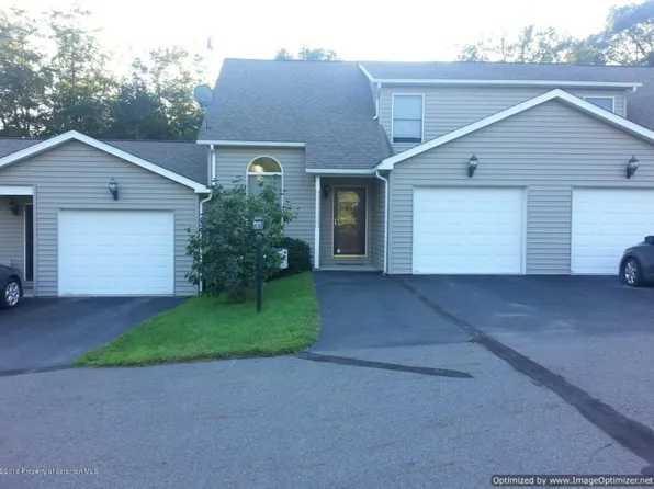 217 Knollridge Dr, Factoryville, PA 18419