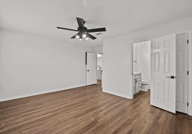2100 Saint Lucia Calle — Photo 21