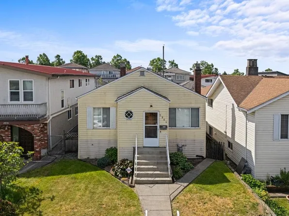 2964 E 4th Ave, Vancouver, BC V5M 1L2