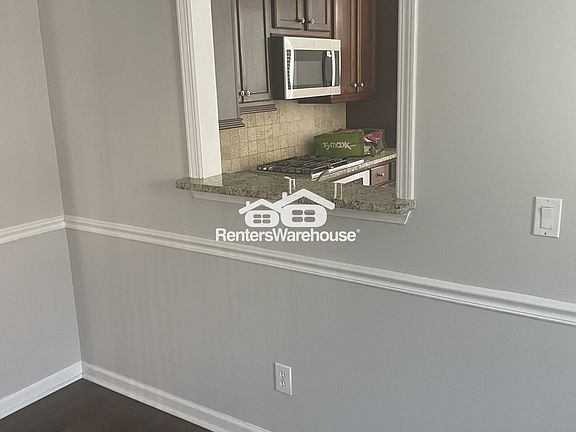 5th image of 1213 Discover Green Ln SE