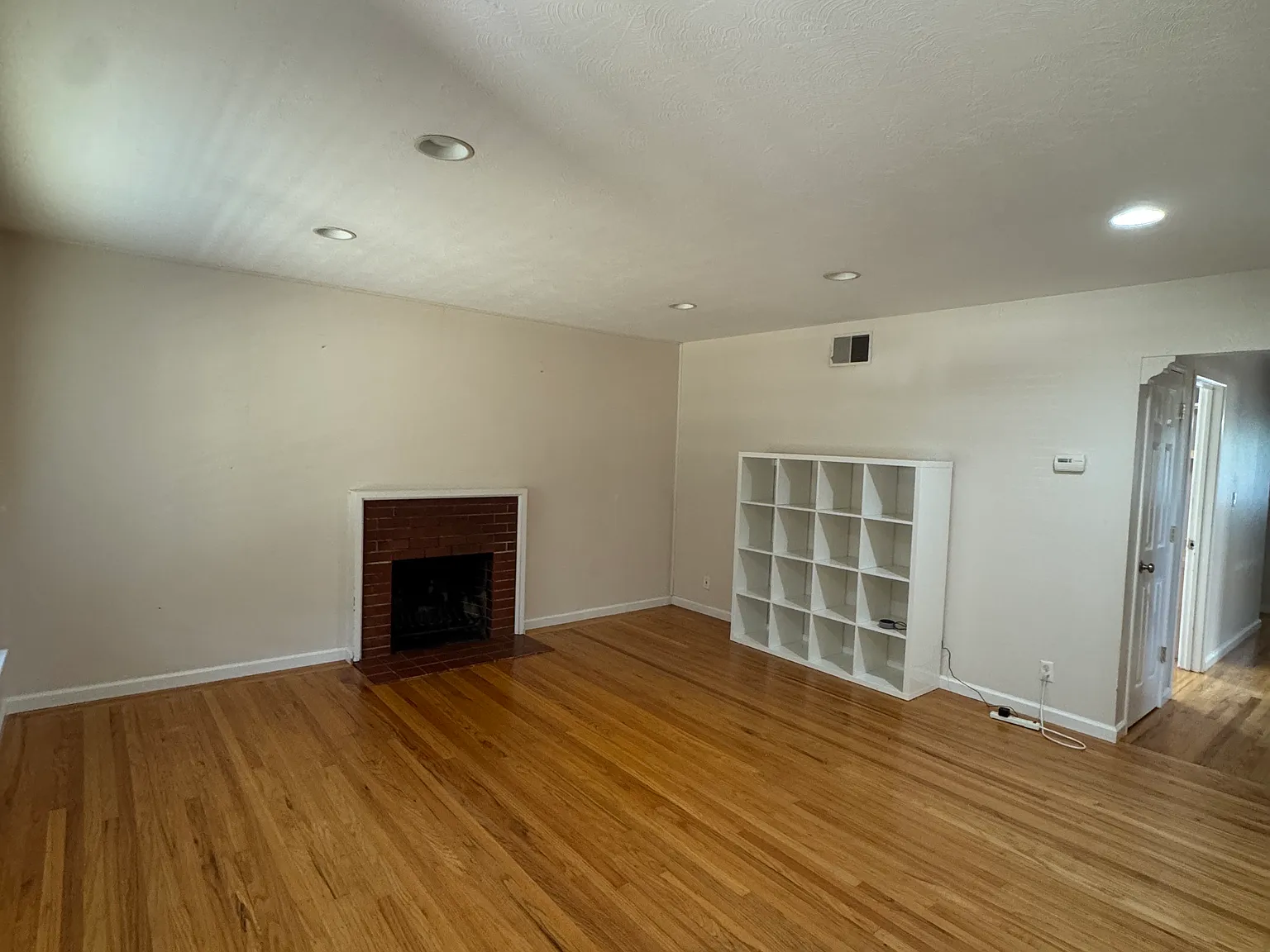 3 bed, 1612 sqft, $6,500 — Photo 3