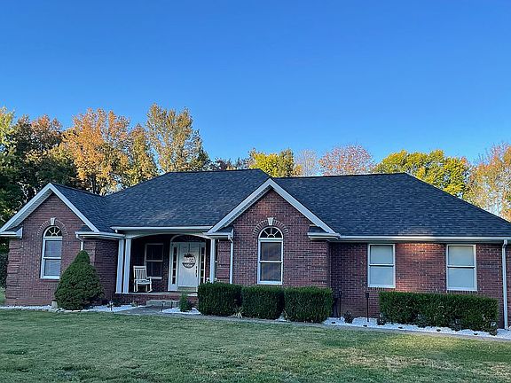 2nd image of 102 Windsong Dr